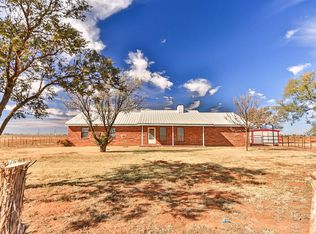 1712 Lovebird Rd, Levelland, TX 79336