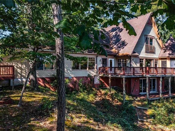 176 Old Mill Cove Rd, Irvington, VA 22480