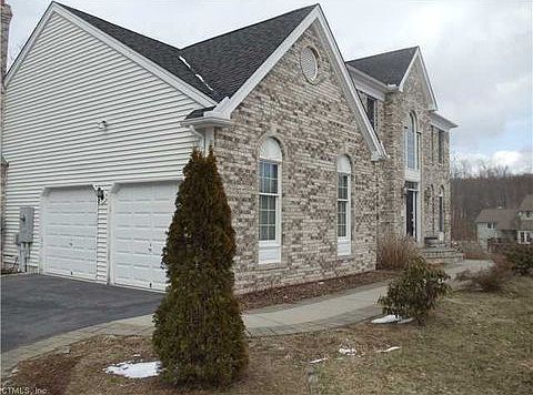 2nd image of 71 Auburn Knl