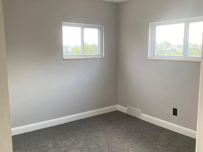 2929 Pioneer Ave — Photo 5