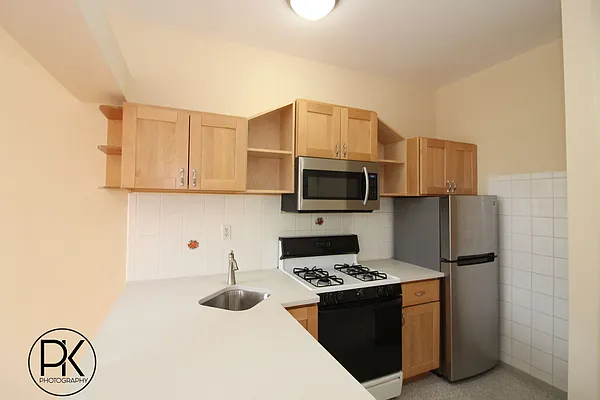 Rented by Proper Real Estate, LLC | media 10