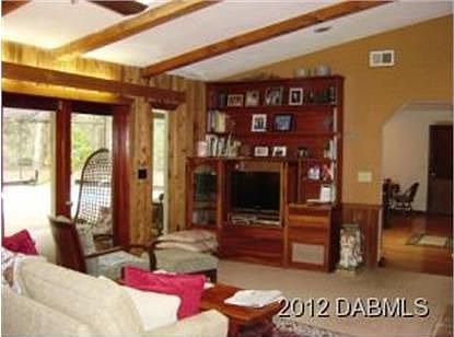 2nd image of 121 Heritage Cir