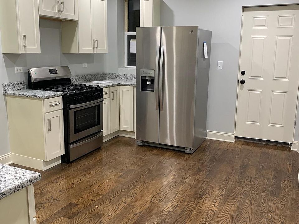 1st image of 5506 W Gladys Ave #3