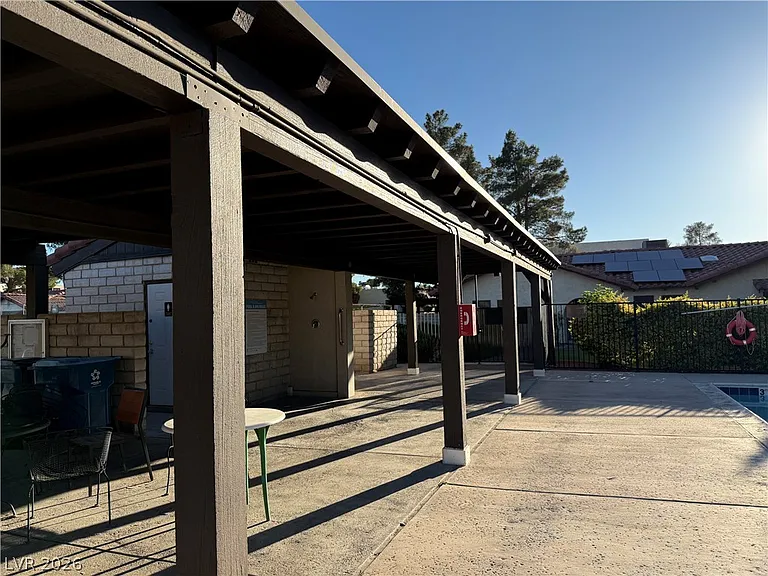 720 Sea Pines Ln — Photo 36