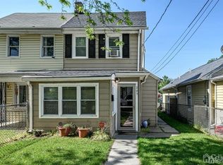 245 Washington St, Mount Holly, NJ 08060