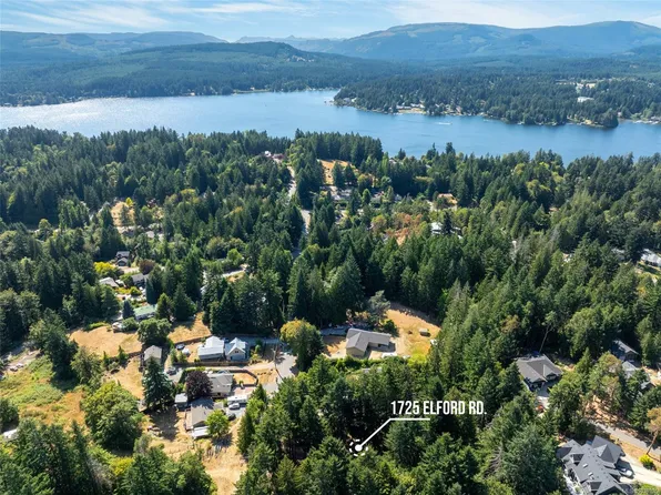 1725 Elford Rd, Shawnigan Lake, BC V0R 2W2