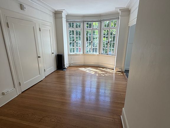 4th image of 700 Taylor St #204