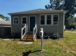 12 Hunter St, Warwick, RI 02889