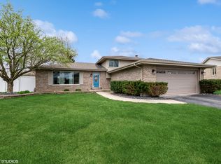 16155 Justin Ct, Tinley Park, IL 60477