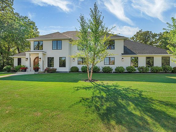 2nd image of 1604 1st St N