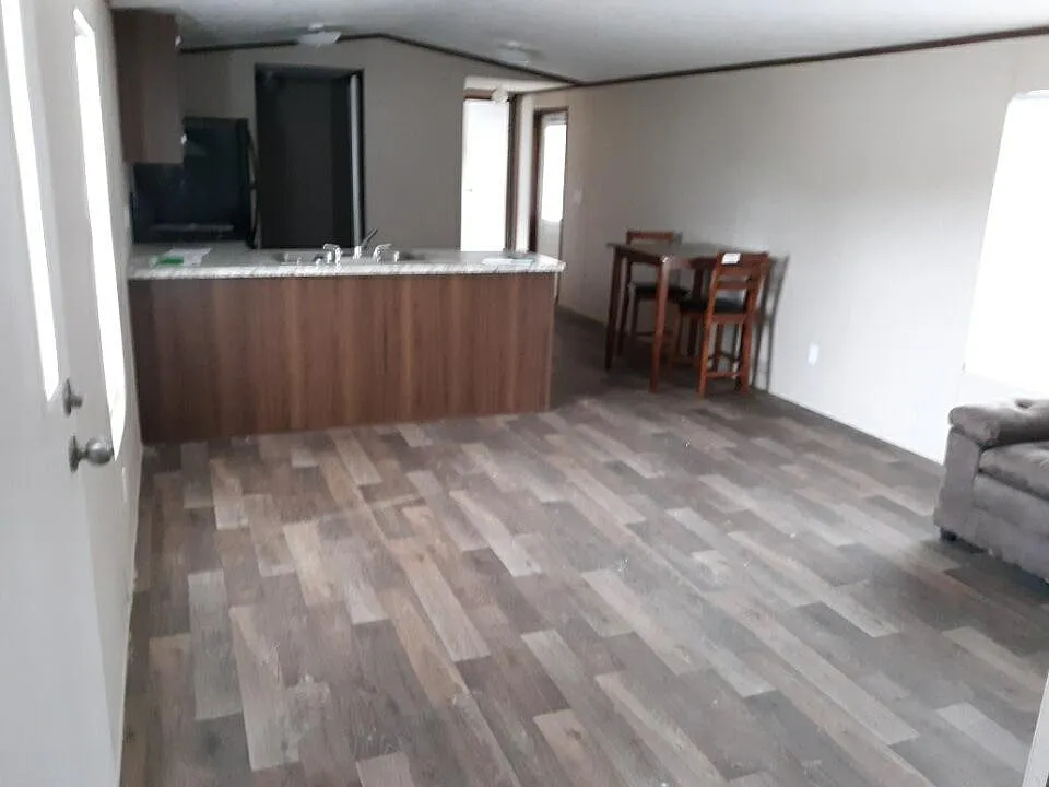 2 bed, 854 sqft, $1,400 — Photo 4