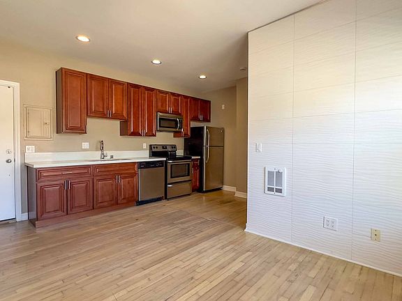 4th image of 1028 14th St APT 303