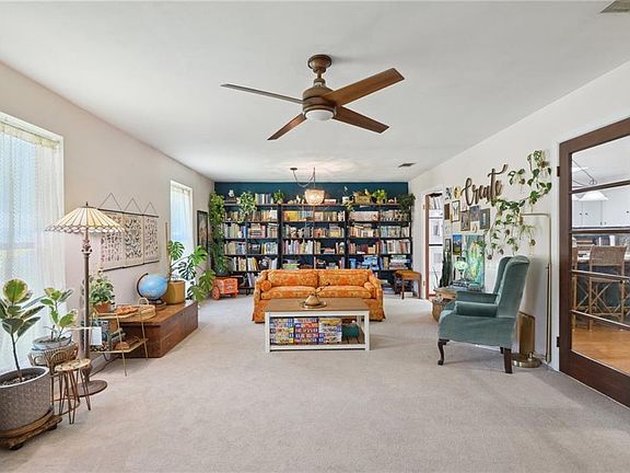 3rd image of 1565 Monaco Dr