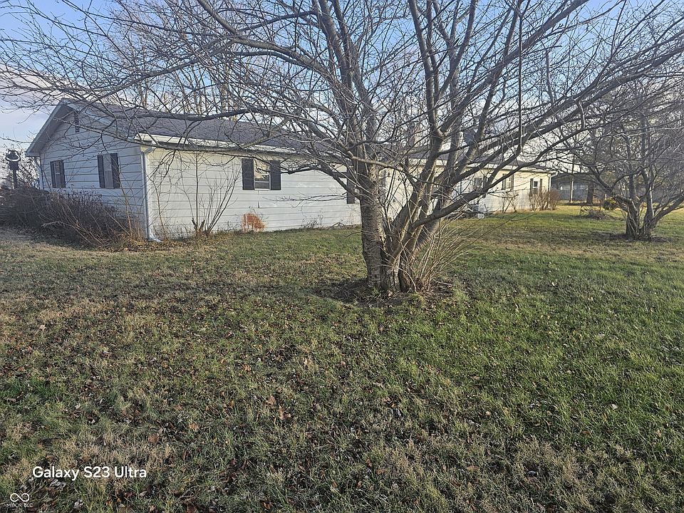 2nd image of 1661 S County Road 850 W