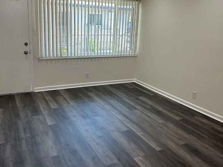 6859 Coldwater Canyon Ave #3 — Photo 2