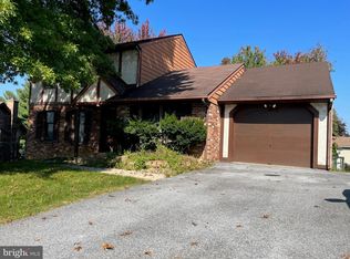 525 Delp Rd, Lancaster, PA 17601