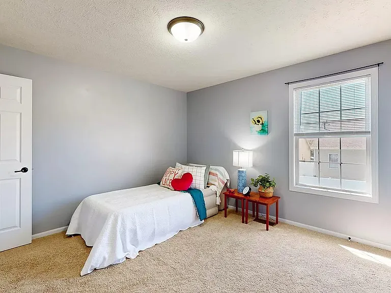2610 Carrington Ln — Photo 12