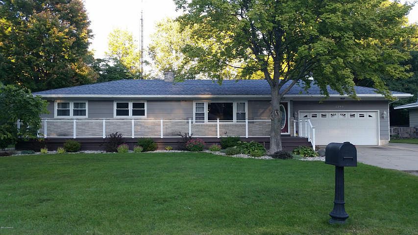 1st image of 2294 Vincent Dr