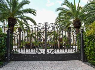 9300 SW 62nd Ct, Pinecrest, FL 33156