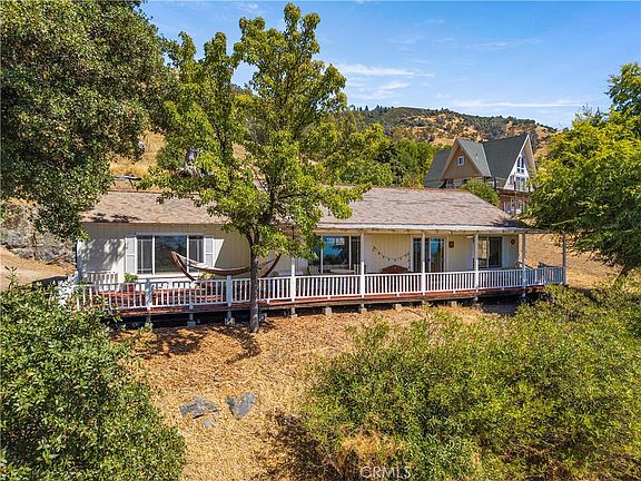 4th image of 3723 Lakeview Dr