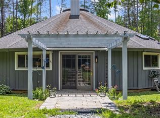 915 Rock Spring Rd, Bumpass, VA 23024