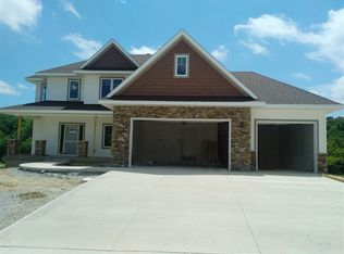 907 Camp Cardinal Rd, Iowa City, IA 52246