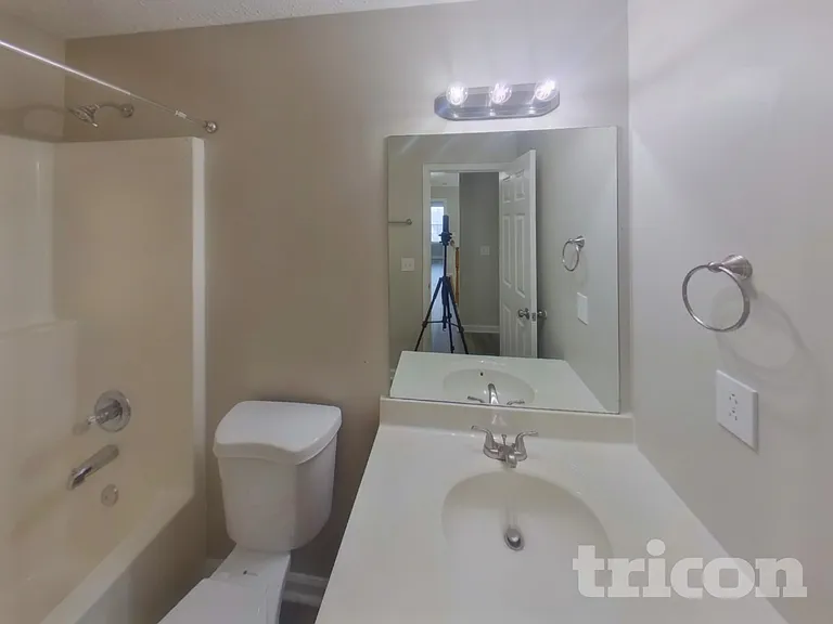 559 Heartland Ln — Photo 14