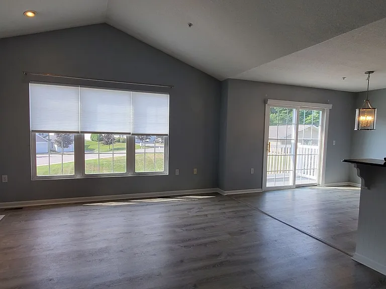3231 Wexford Dr — Photo 8