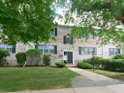 141 Lake Shore Rd APT 1, Brighton, MA, 02135