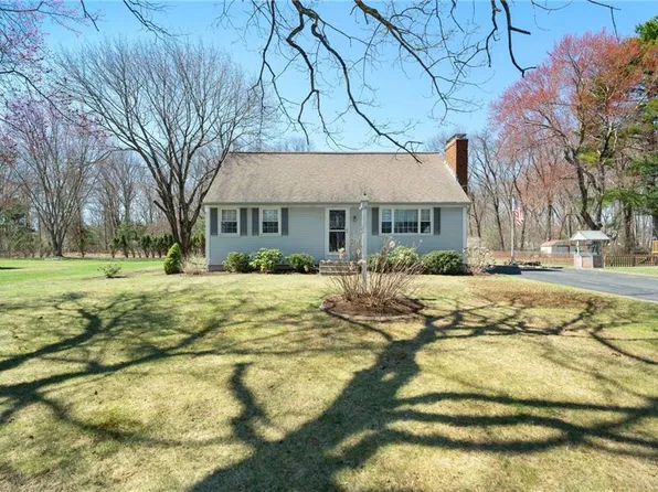 32 Tomlinson Rd, Attleboro, MA 02703