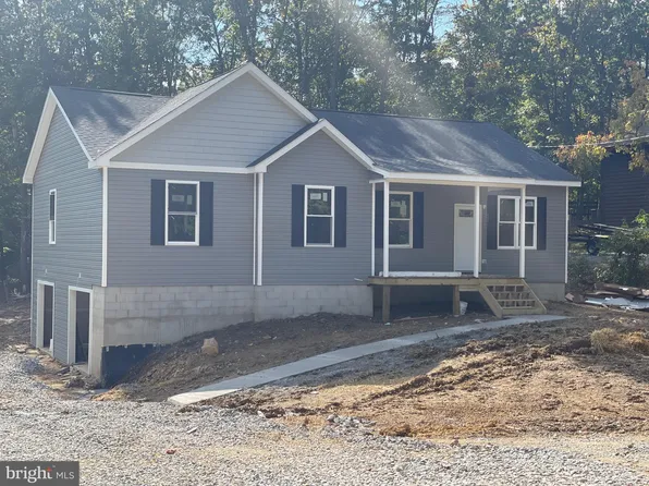 158 Country Club Dr, Cross Junction, VA 22625