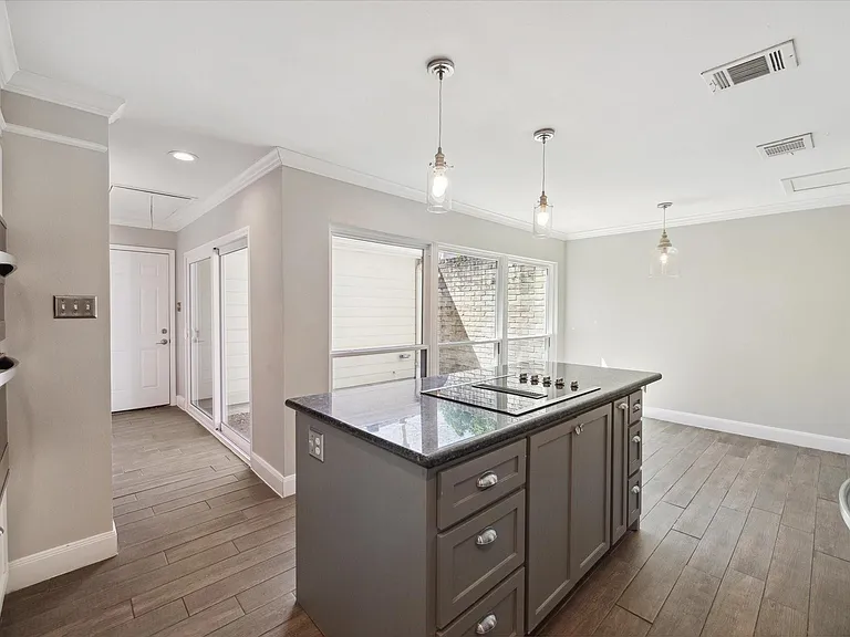1311 Ambergate Dr — Photo 11