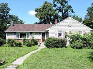 3 Ward Ln, Spring Valley, NY 10977