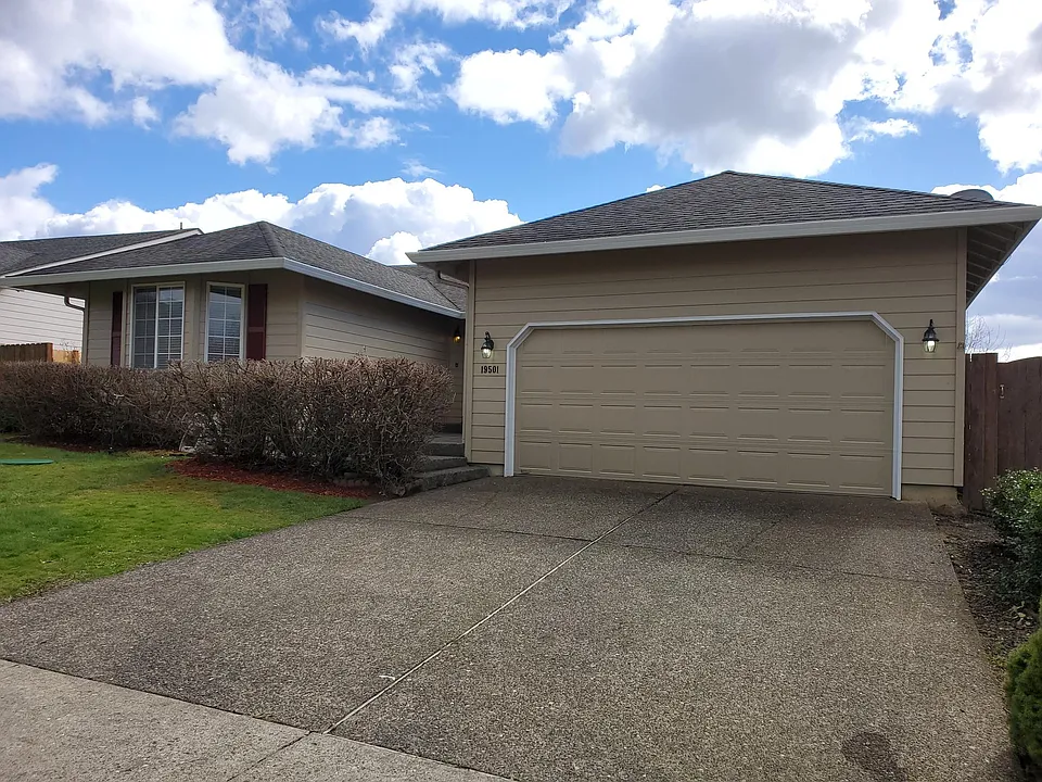 19501 SE 42nd Cir