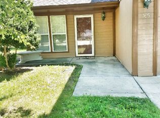 765 Spring Cir, Liberty, MO 64068