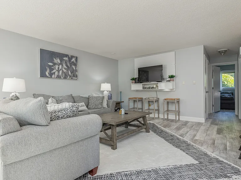 146 W Grand Ave #79 — Photo 9