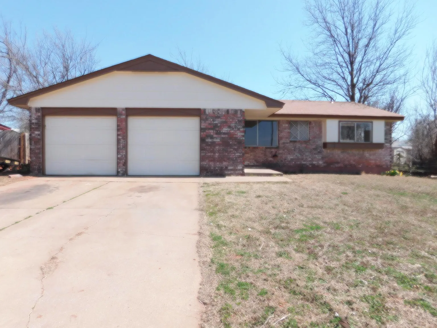 3 bed, 1.5 bath, 1180 sqft, $1,200 — Photo 1