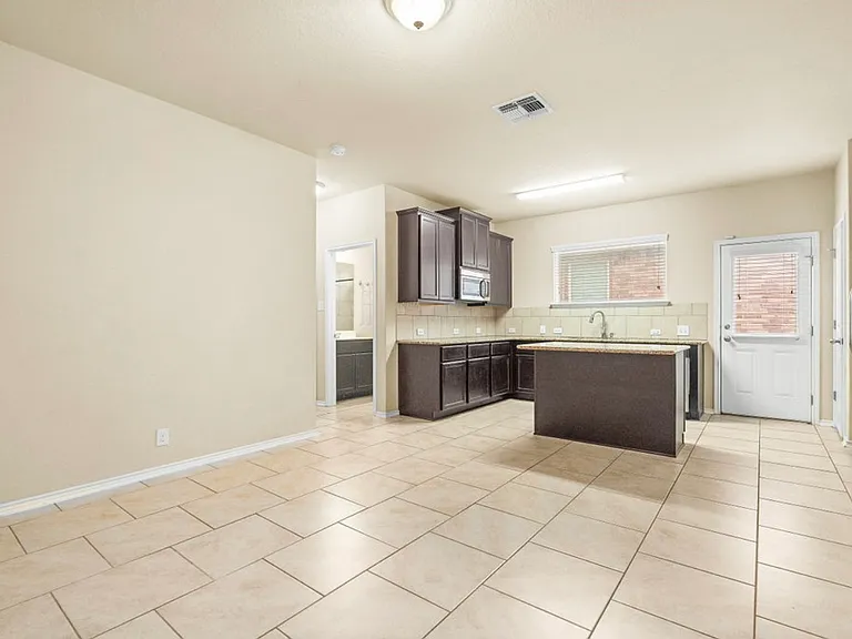 8514 Hamer Rnch — Photo 16