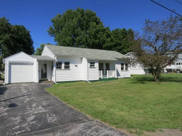 3 Calo Ct, Saint Albans, VT 05478