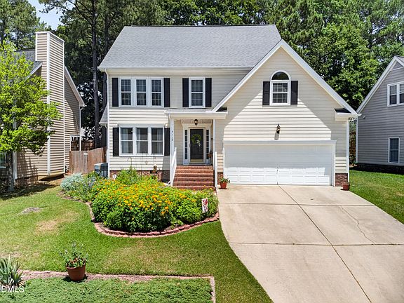 3rd image of 417 Arbor Creek Dr