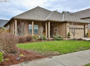 1561 5th St, Hood River, OR 97031