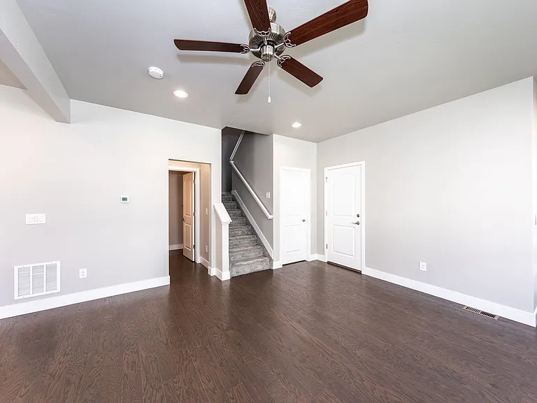 5365 Sky Top Ln — Photo 21