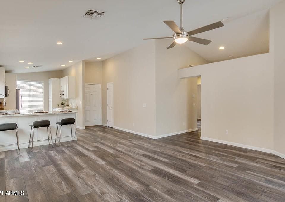 1st image of 2035 W Columbine Dr