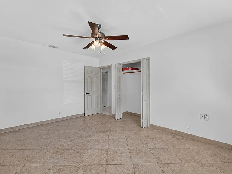 905 NW 133rd Ave — Photo 23