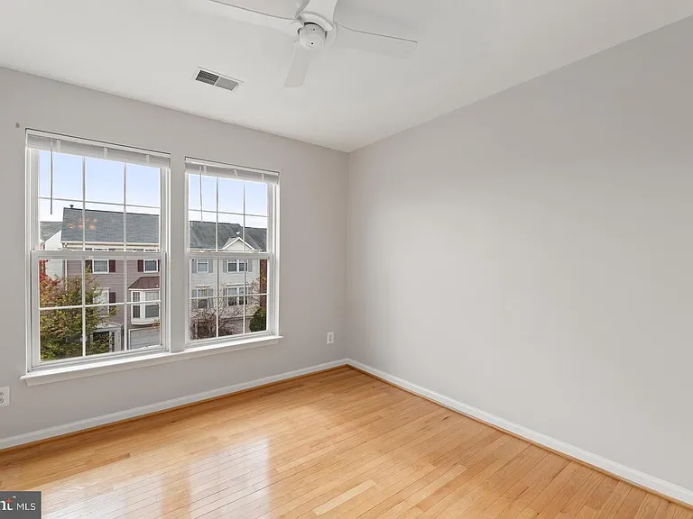 13700 Barksdale Dr — Photo 45