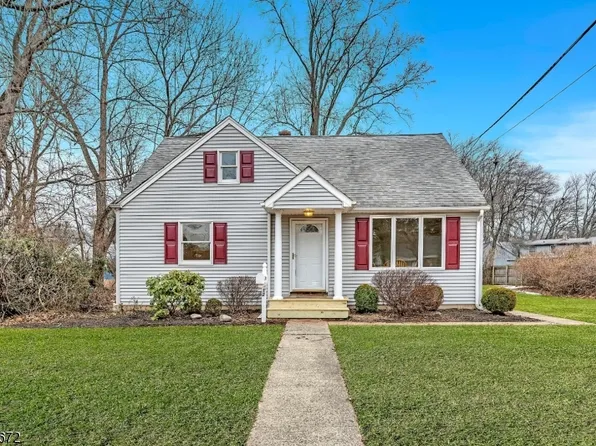 12 Kafka Dr, Green Brook Twp., NJ 08812