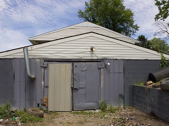 2nd image of 6241 Waynesburg Pike