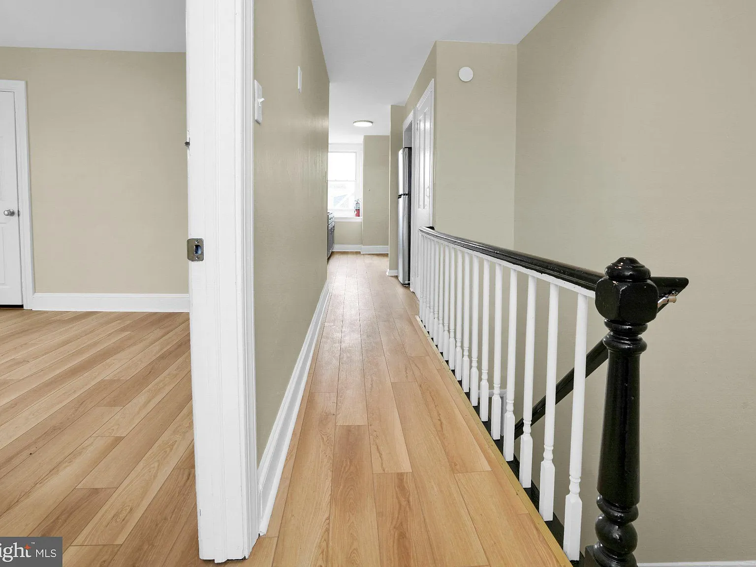 1 bed, 1.0 bath, 400 sqft, $1,650 — Photo 2