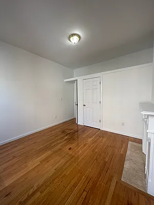 Rented by Peter R. Hungerford, LREB | media 19