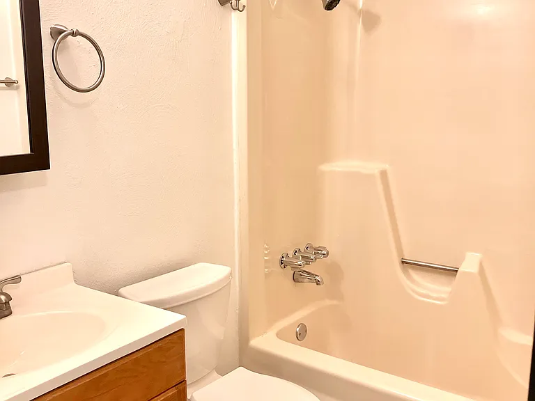 61 Colonial Manor Rd — Photo 8